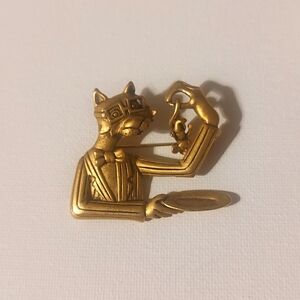 Vintage AJC cat and mouse dangle broach